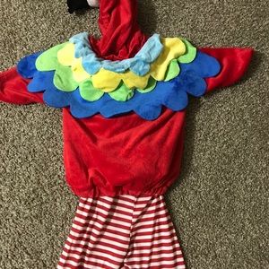 Baby parrot costume !